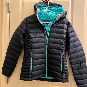 Patagonia Women’s Down Sweater Jacket Hoody
